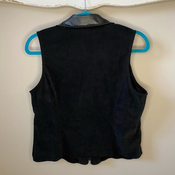 First Option Black Zip-Front Vest - Picture 2 of 7